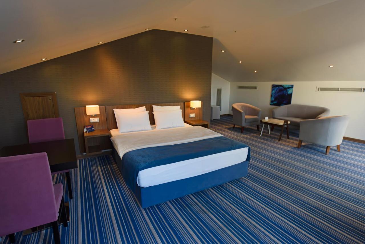 Holiday Inn Express Istanbul-Altunizade By Ihg Extérieur photo