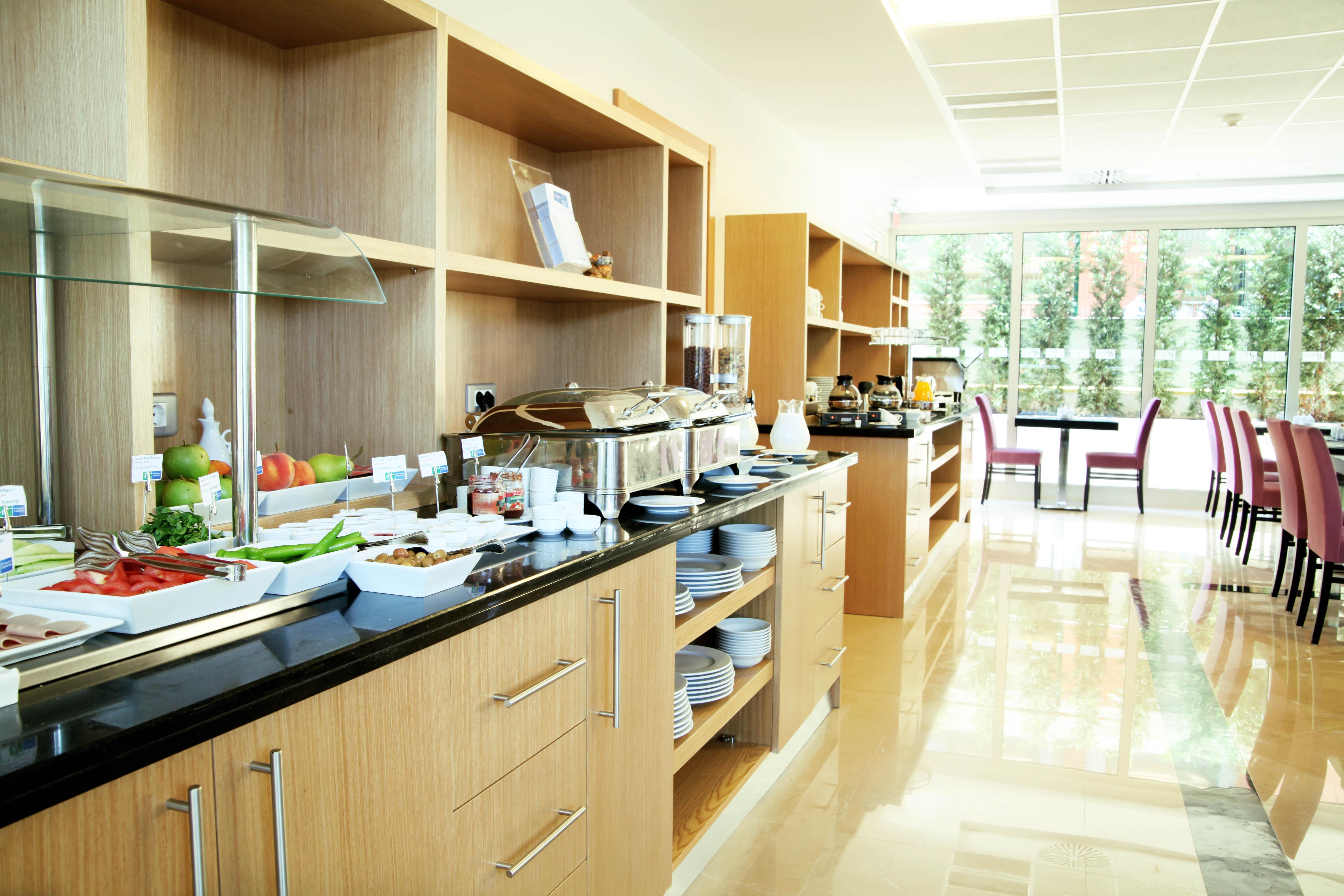 Holiday Inn Express Istanbul-Altunizade By Ihg Extérieur photo
