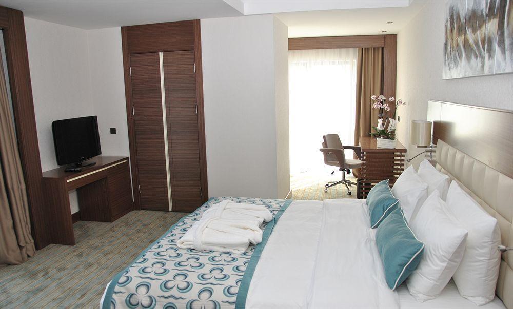Holiday Inn Express Istanbul-Altunizade By Ihg Extérieur photo