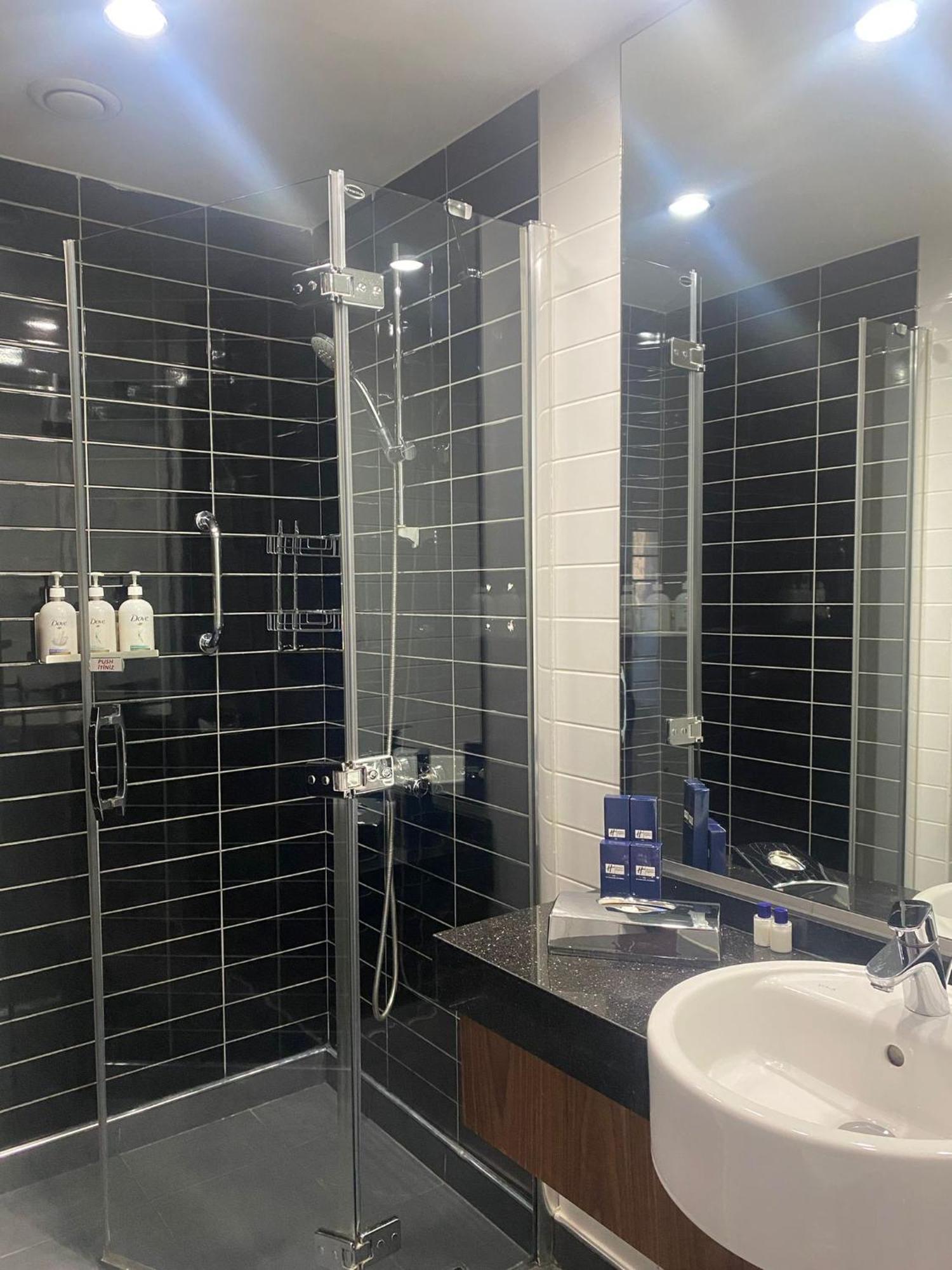 Holiday Inn Express Istanbul-Altunizade By Ihg Extérieur photo