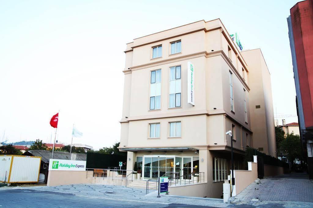 Holiday Inn Express Istanbul-Altunizade By Ihg Extérieur photo
